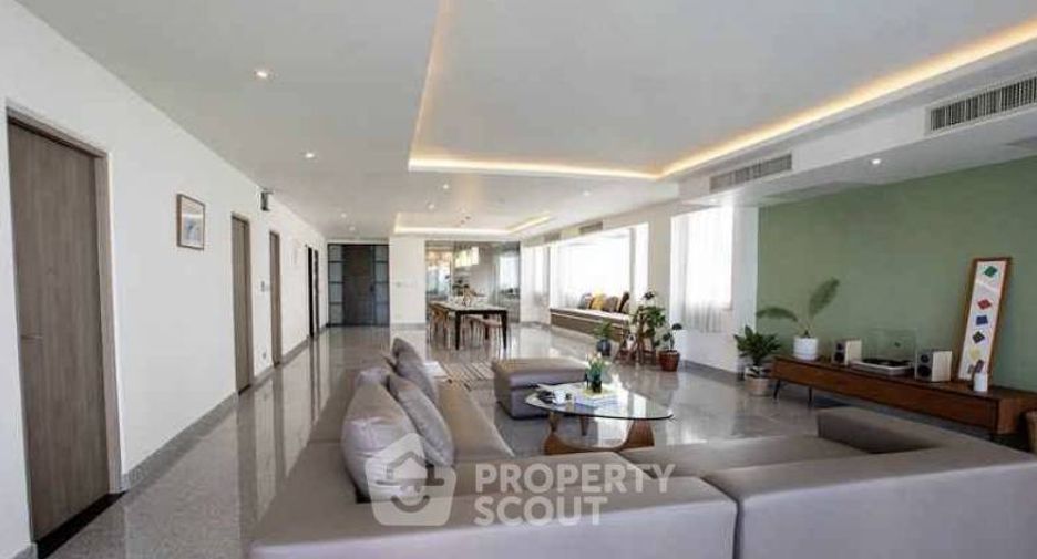 Apartment zur Miete mit 3 Zimmer in Watthana, Bangkok
