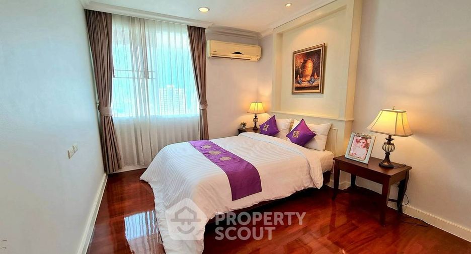 For rent 4 bedrooms apartment in Watthana, Bangkok