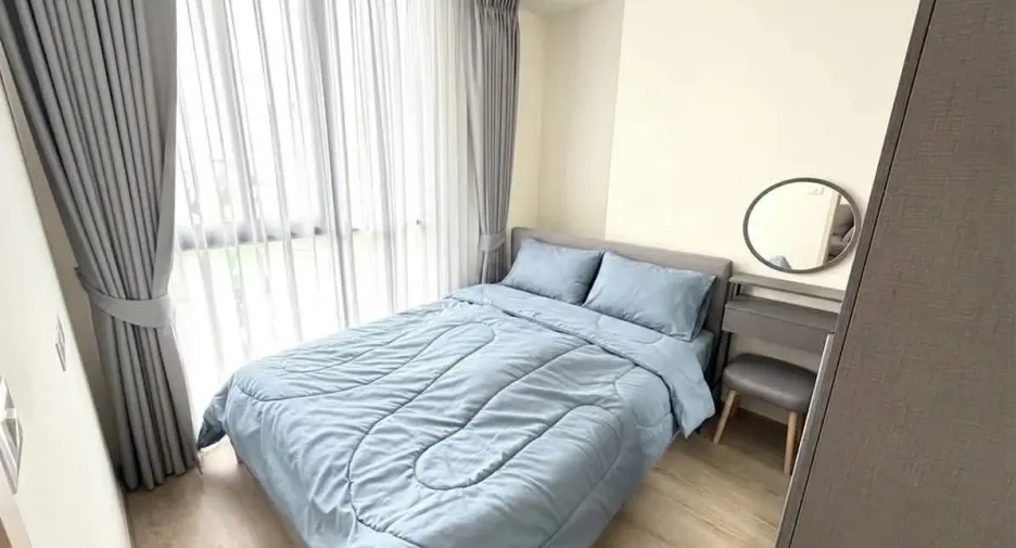 À louer 2 chambres condo à Huai Khwang, Bangkok