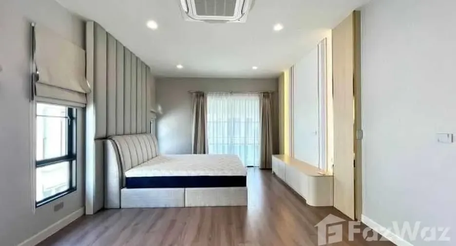 Аренда 4 спальни дом в Bang Phli, Самутпракан