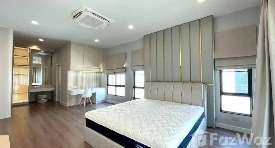 Аренда 4 спальни дом в Bang Phli, Самутпракан