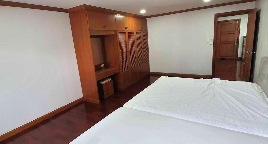 Wohnung zur Miete mit 3 Zimmer in Khlong Toei, Bangkok