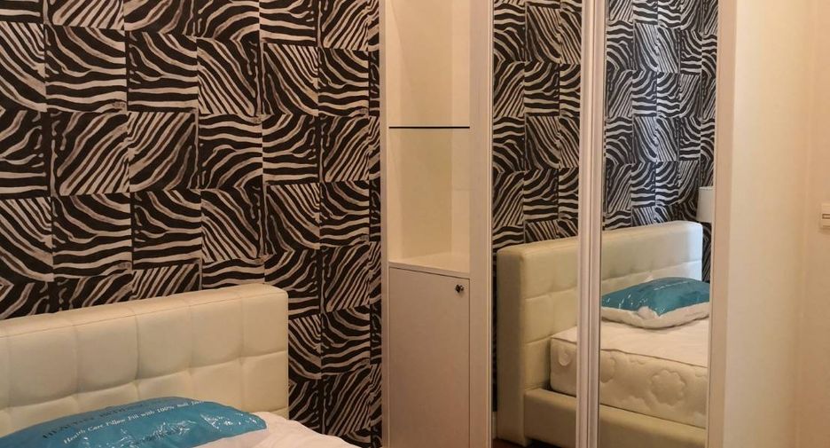 For rent 2 bedrooms condo in Pathum Wan, Bangkok