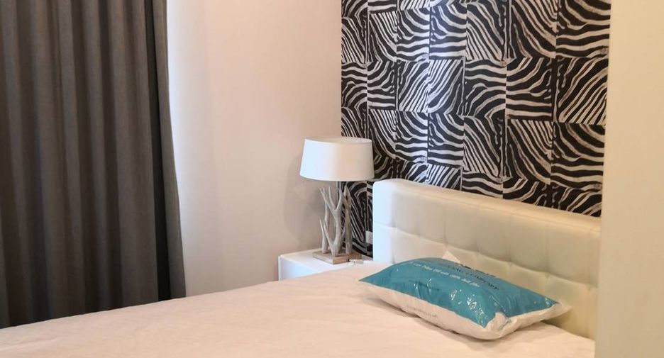 For rent 2 bedrooms condo in Pathum Wan, Bangkok