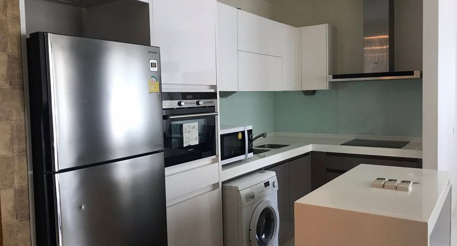 For rent 2 bedrooms condo in Pathum Wan, Bangkok