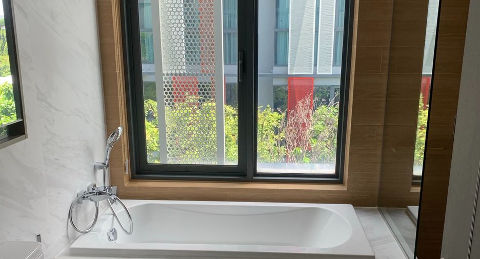 For rent 2 bedrooms condo in Watthana, Bangkok