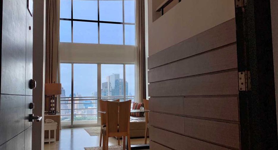 For rent 2 bedrooms condo in Pathum Wan, Bangkok
