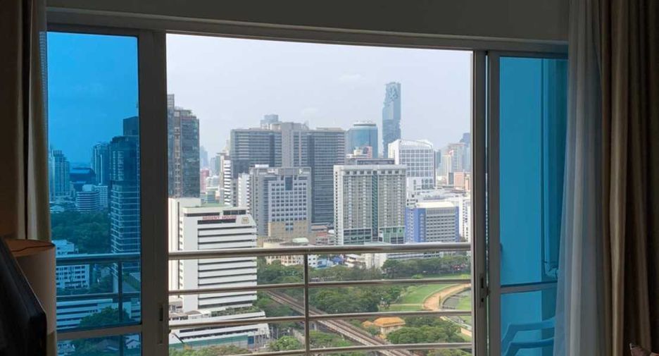 For rent 2 bedrooms condo in Pathum Wan, Bangkok