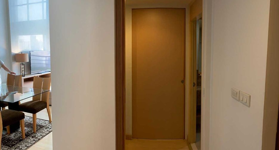 For rent 2 bedrooms condo in Pathum Wan, Bangkok