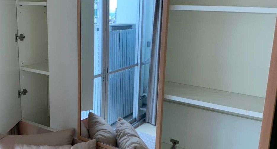For rent 2 bedrooms condo in Pathum Wan, Bangkok