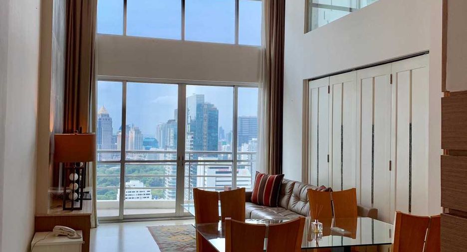For rent 2 bedrooms condo in Pathum Wan, Bangkok