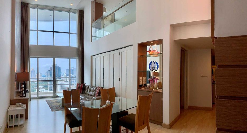 For rent 2 bedrooms condo in Pathum Wan, Bangkok