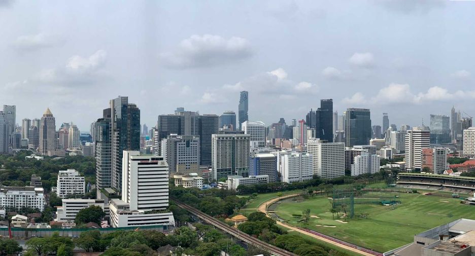 For rent 2 bedrooms condo in Pathum Wan, Bangkok