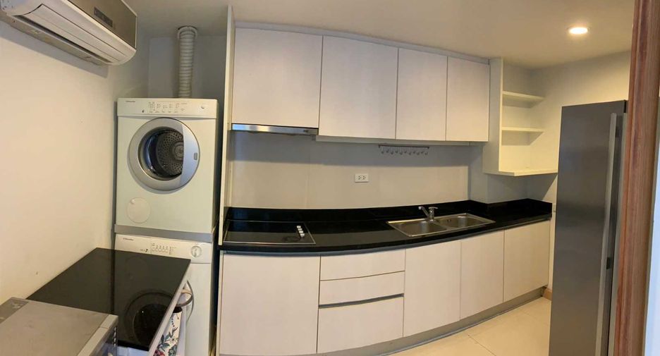 For rent 2 bedrooms condo in Pathum Wan, Bangkok
