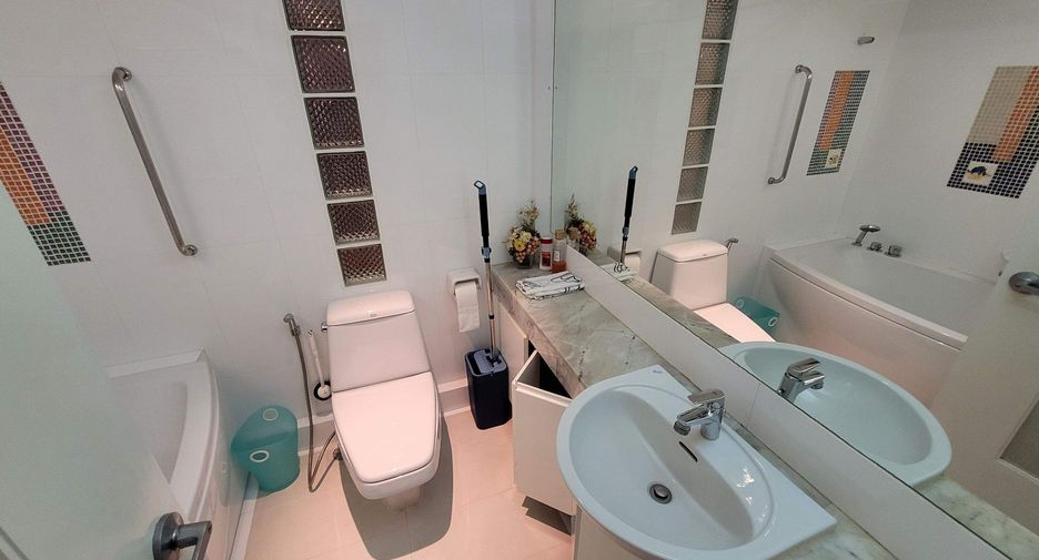 À louer 1 chambre condo à Watthana, Bangkok
