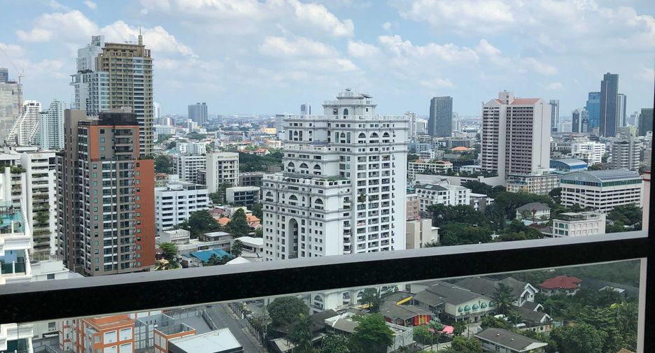 Condo en alquiler de 2 habitaciones en Khlong Toei, Bangkok