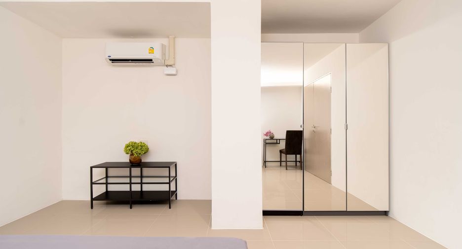 For rent 2 ベッドルーム condo in Khlong Toei, Bangkok