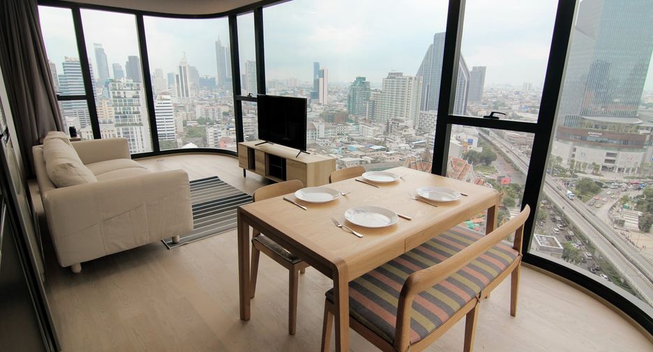 Condo en alquiler de 2 habitaciones en Bang Rak, Bangkok