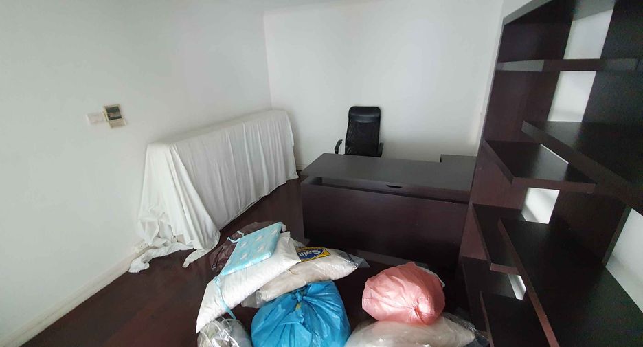 Wohnung zur Miete mit 3 Zimmer in Watthana, Bangkok