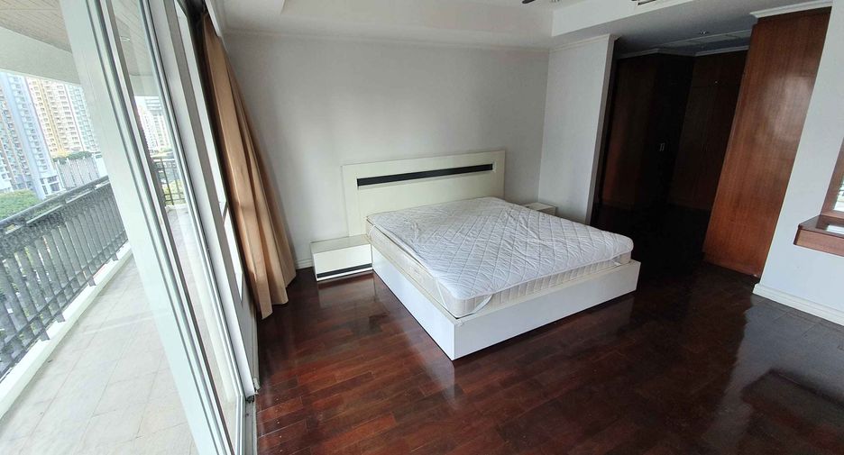Wohnung zur Miete mit 3 Zimmer in Watthana, Bangkok