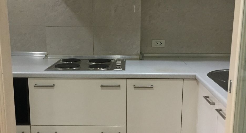 Condo en alquiler de 2 habitaciones en Khlong Toei, Bangkok