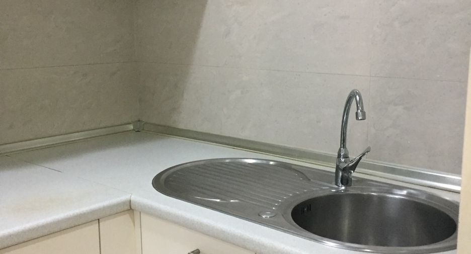 Condo en alquiler de 2 habitaciones en Khlong Toei, Bangkok