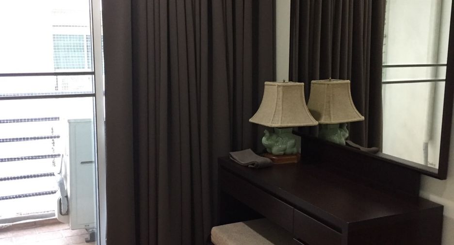 Condo en alquiler de 2 habitaciones en Khlong Toei, Bangkok