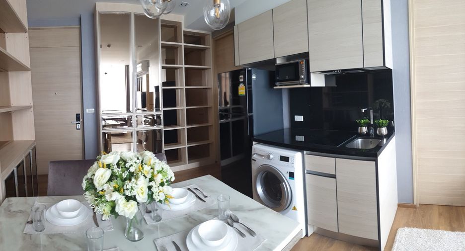 Wohnung zur Miete mit 2 Zimmer in Khlong Toei, Bangkok