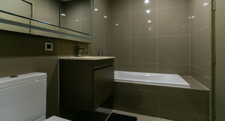 For rent そして for sale 2 ベッドルーム condo in Suan Luang, Bangkok