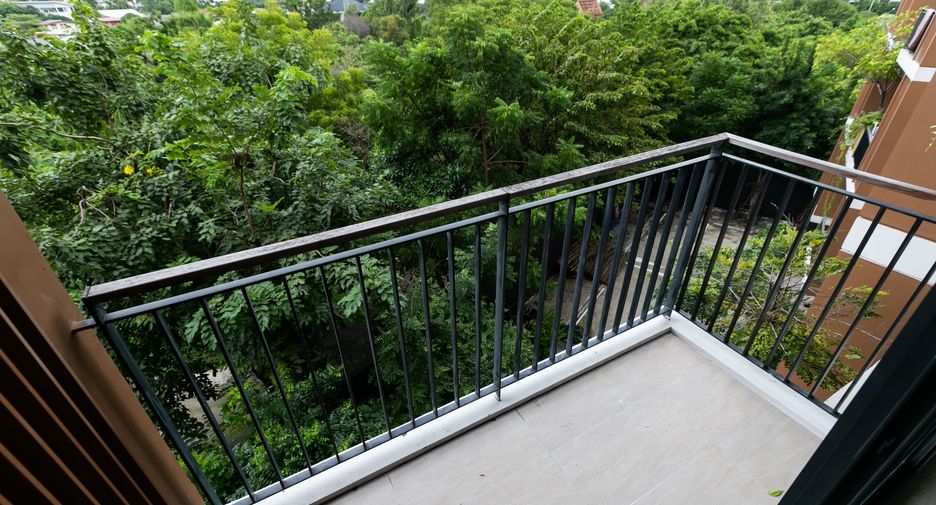 For rent そして for sale 2 ベッドルーム condo in Suan Luang, Bangkok