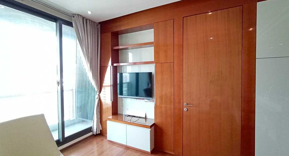 For rent 1 bed condo in Khlong Toei, Bangkok