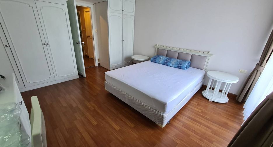 For rent 3 ベッドルーム condo in Watthana, Bangkok