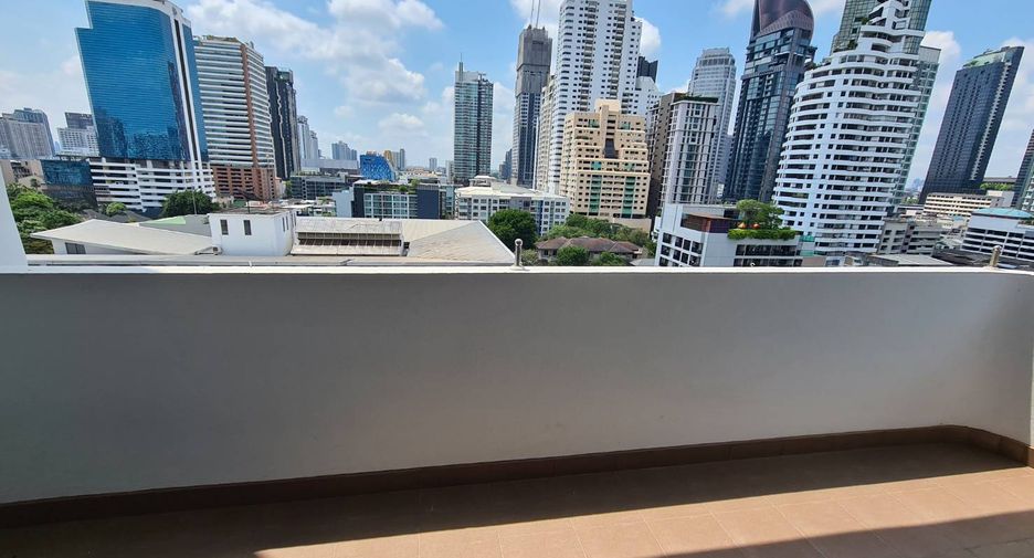 For rent 3 ベッドルーム condo in Watthana, Bangkok