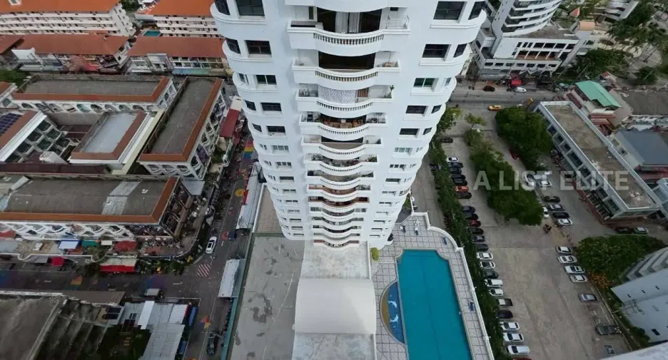 For sale 2 ベッドルーム condo in Bang Lamung, Chonburi