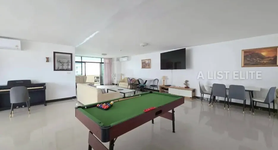 For sale 2 ベッドルーム condo in Bang Lamung, Chonburi