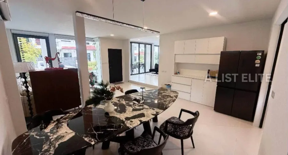 For rent 4 ベッドルーム house in Na Jomtien, Pattaya