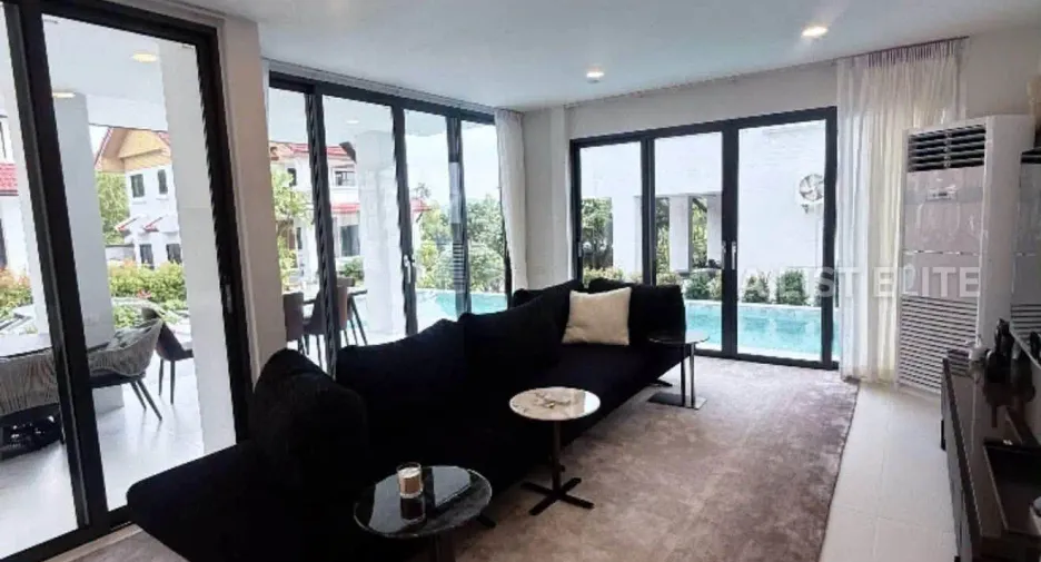 For rent 4 ベッドルーム house in Na Jomtien, Pattaya