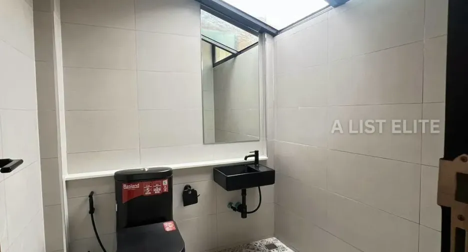Haus zum Kauf mit 3 Zimmer in Mueang Chon Buri, Chonburi