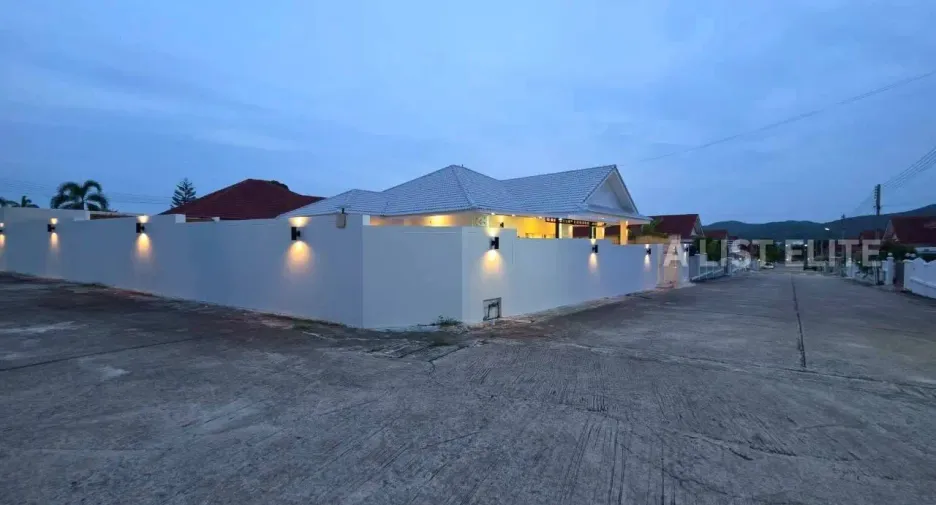 À vendre 3 chambres maison à Bang Saray, Pattaya