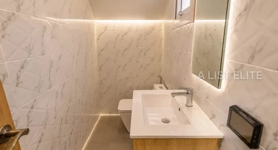 For rent 5 ベッドルーム house in Huay Yai, Pattaya