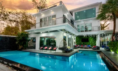 Haus zum Kauf mit 8 Zimmer in Bang Lamung, Chonburi