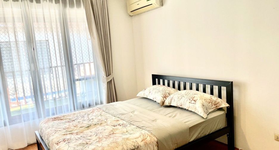 For rent 3 ベッドルーム townhouse in Bang Na, Bangkok