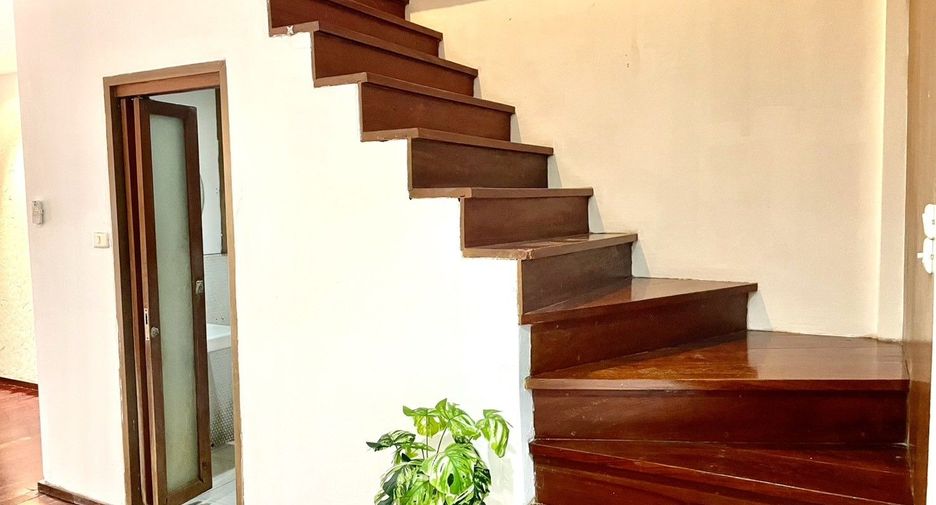 For rent 3 ベッドルーム townhouse in Bang Na, Bangkok