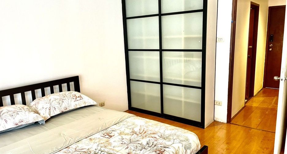 For rent 3 ベッドルーム townhouse in Bang Na, Bangkok
