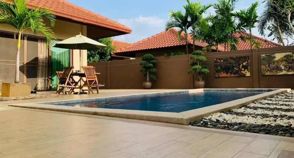 For rent 3 bedrooms villa in Huay Yai, Pattaya