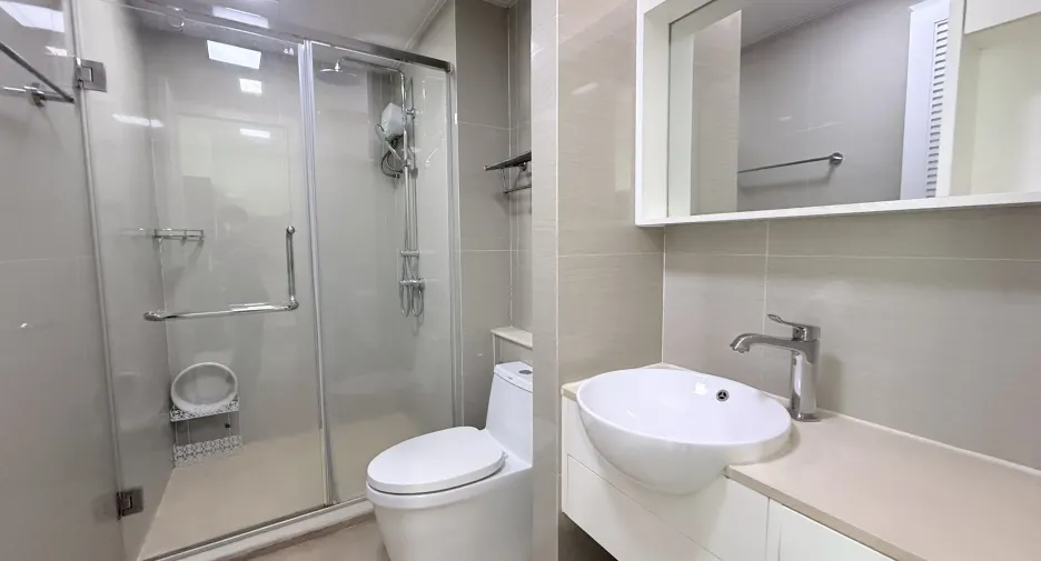 À louer 1 chambre condo à Huai Khwang, Bangkok