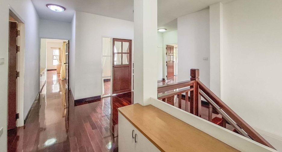Haus zur Miete mit 4 Zimmer in Mueang Chiang Mai, Chiang Mai