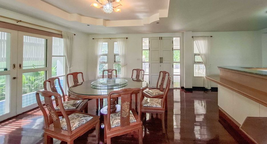 Haus zur Miete mit 4 Zimmer in Mueang Chiang Mai, Chiang Mai
