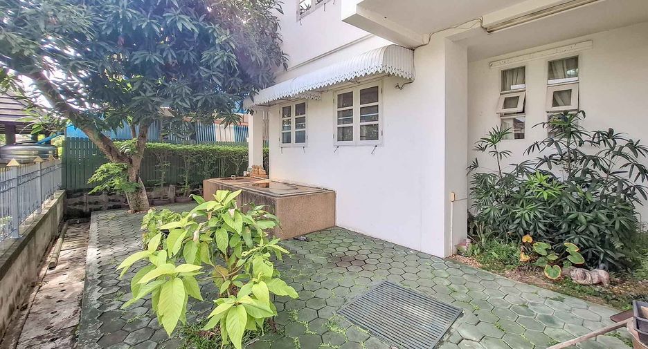 Haus zur Miete mit 4 Zimmer in Mueang Chiang Mai, Chiang Mai