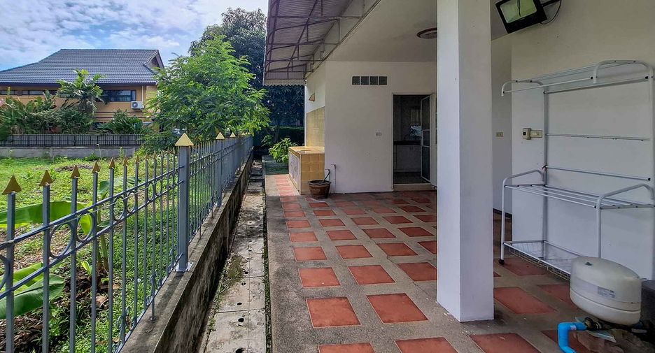 Haus zur Miete mit 4 Zimmer in Mueang Chiang Mai, Chiang Mai